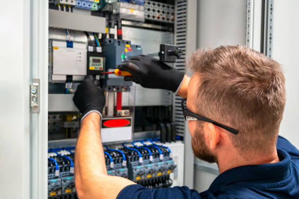 Professional Electrician in Elk Plain, WA