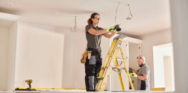 Best Licensed Electrician  in Elk Plain, WA